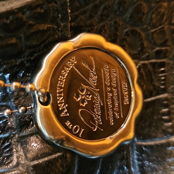 (EUC) GENUINE LEATHER PATRICIA NASH PURSE - Picture 6 of 11